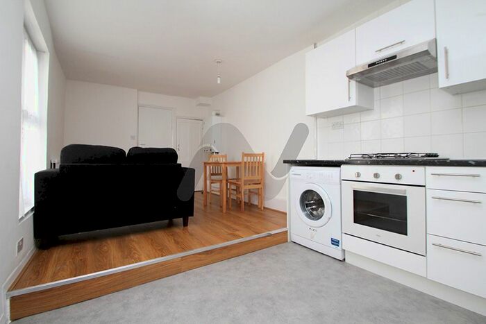 2 Bedroom Flat To Rent In Archway Road, London, N6