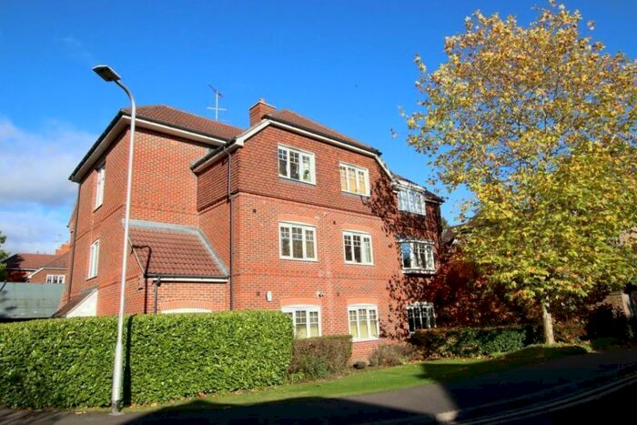 2 Bedroom Apartment To Rent In Ashdene Gardens, Reading, Berkshire, RG30