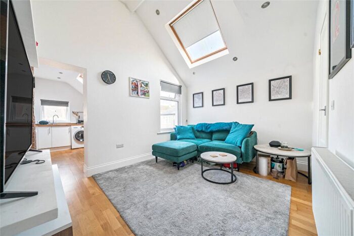 1 Bedroom Maisonette For Sale In Beckenham Lane, Bromley, BR2