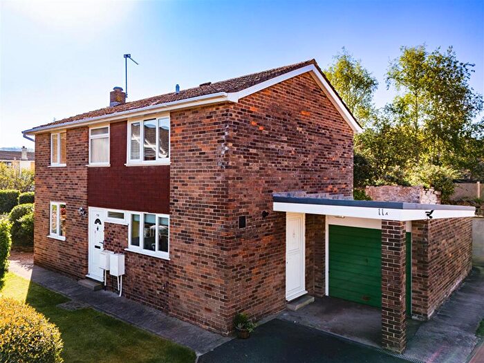 4 Bedroom Detached House For Sale In A Four-bedroom Family Home Offering Great Potential And Cul-de-sac Position In Yatton, BS49