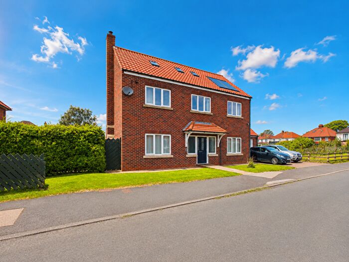 5 Bedroom Detached House For Sale In Highfield Road, Whitby, YO21