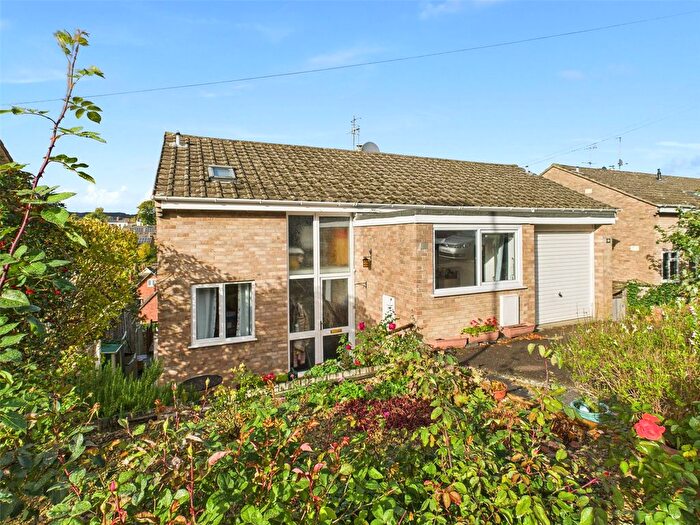 4 Bedroom Semi Detached House For Sale In Belle Vue Road, Stroud, Gloucestershire, GL5