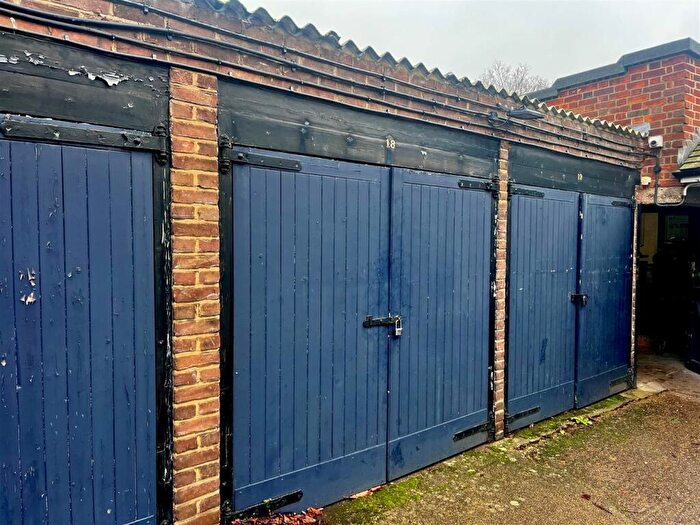 Garage / Parking For Sale In St Leonards Road, East Sheen, SW14