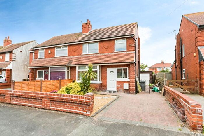 3 Bedroom Semi Detached House For Sale In Collingwood Avenue, Lytham St. Annes, Lancashire, FY8