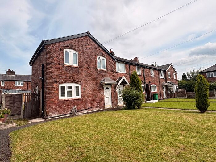 3 Bedroom Property To Rent In Ferndale Gardens, Manchester, M19