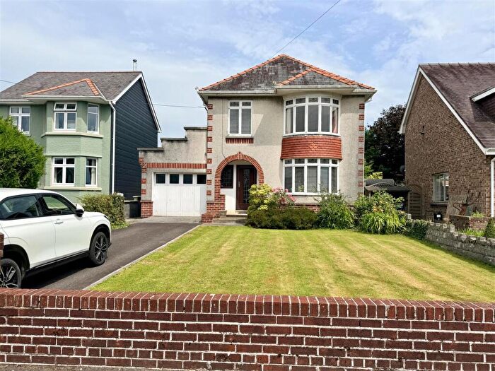 3 Bedroom Detached House For Sale In Ammanford Road, Llandybie, Ammanford, SA18
