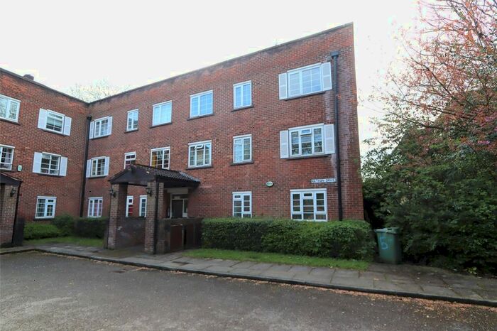 2 Bedroom Flat To Rent In Nathan Drive, Salford, Greater Manchester, M3