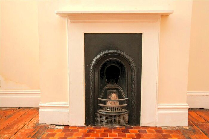 3 Bedroom Terraced House For Sale In Hythe Road, Old Town, Swindon, Wiltshire, SN1