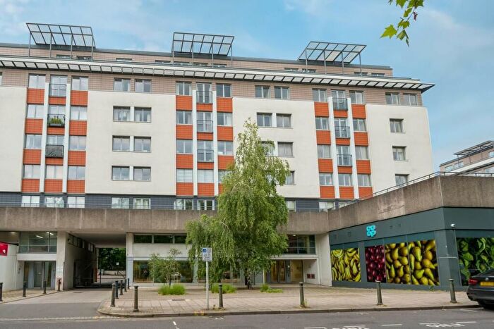 1 Bedroom Flat For Sale In Albemarle Road, Beckenham, BR3