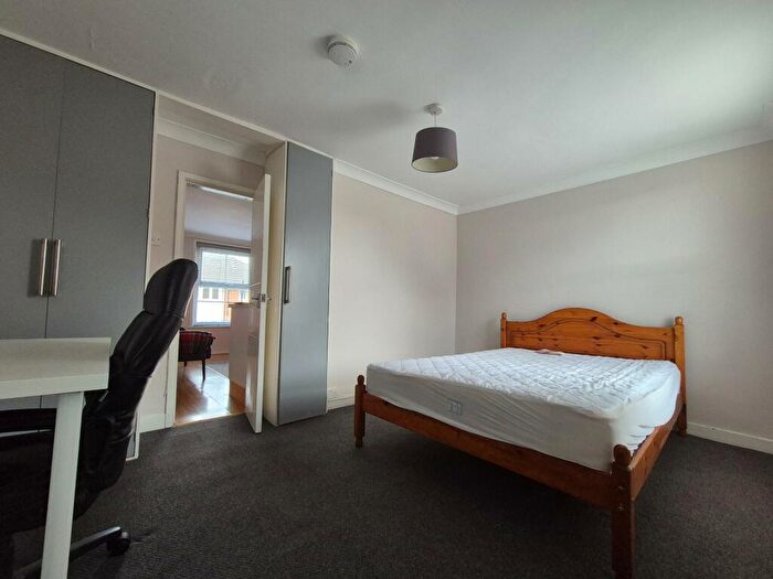 1 Bedroom Flat To Rent In Kingston Road, Shirley, SO15