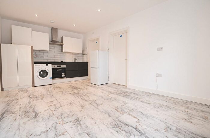 2 Bedroom Flat To Rent In Church Road, Ashford, TW15