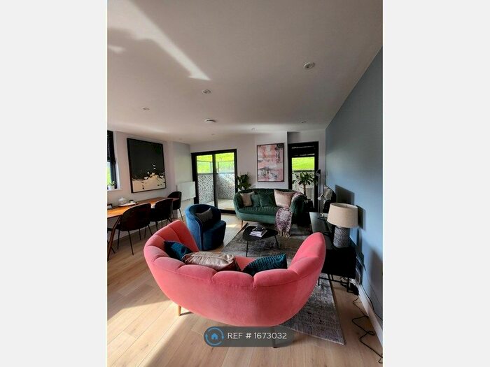 2 Bedroom Flat To Rent In Clifftown Shore, Southend-On-Sea, SS1