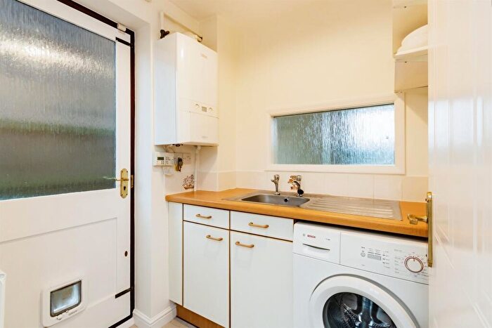 4 Bedroom Detached House For Sale In Patterdale Close, Gamston, Nottingham, NG2