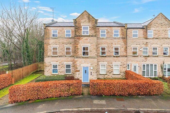 2 Bedroom Flat For Sale In Mill Fold, Addingham, Ilkley, West Yorkshire, LS29