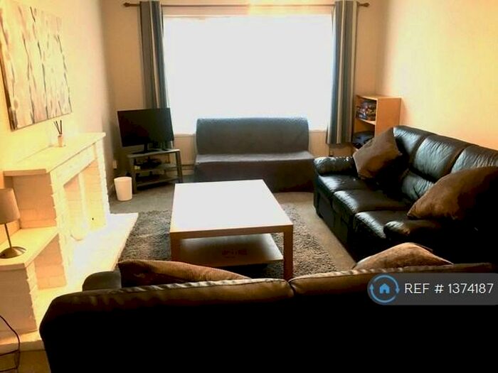 4 Bedroom Detached House To Rent In Lynchet Close, Brighton, BN1