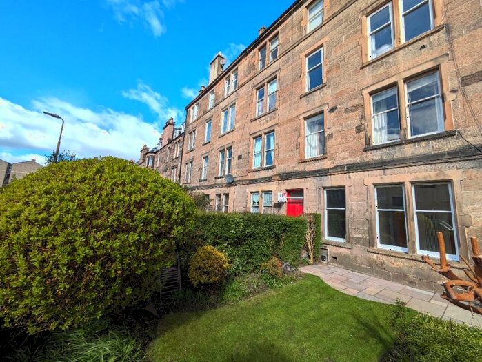 2 Bedroom Flat To Rent In Maxwell Street, Morningside, Edinburgh, EH10