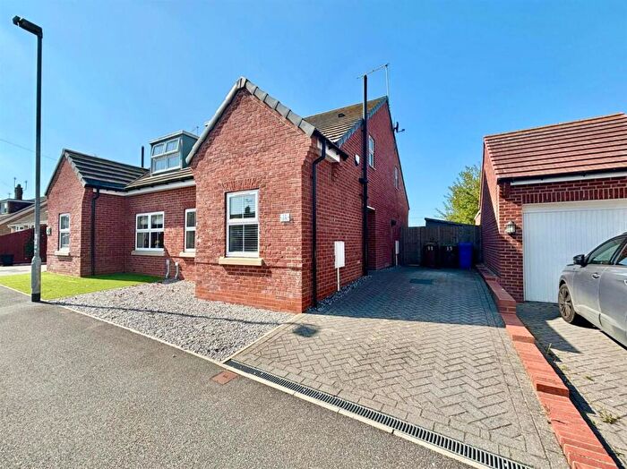 3 Bedroom Semi-Detached Bungalow For Sale In Rowton Drive, Skirlaugh, Hull, HU11