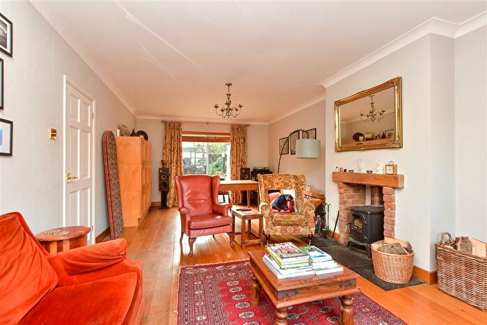 4 Bedroom Detached House For Sale In The Street, Newnham, Sittingbourne, Kent, ME9