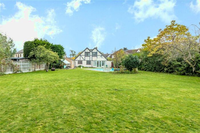 5 Bedroom Detached House To Rent In Ayloffs Close, Emerson Park, RM11