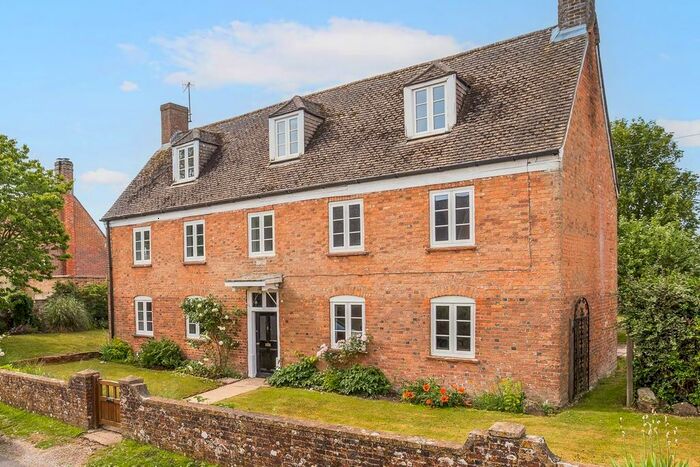 4 Bedroom Farmhouse For Sale In Ogbourne St George, Marlborough, SN8