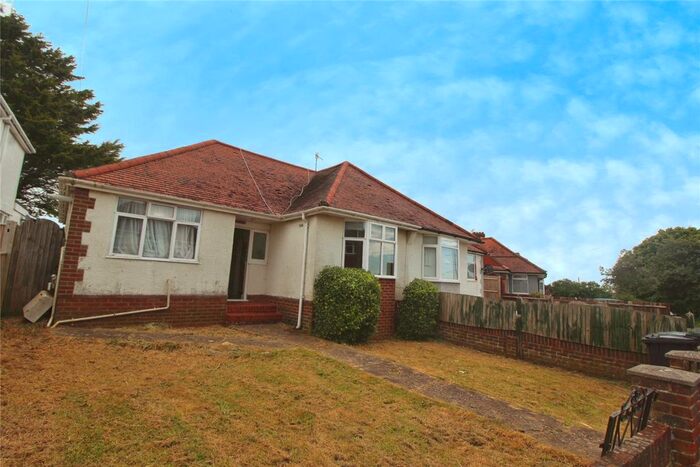 2 Bedroom Bungalow To Rent In Brasslands Drive, Portslade, Brighton, East Sussex, BN41