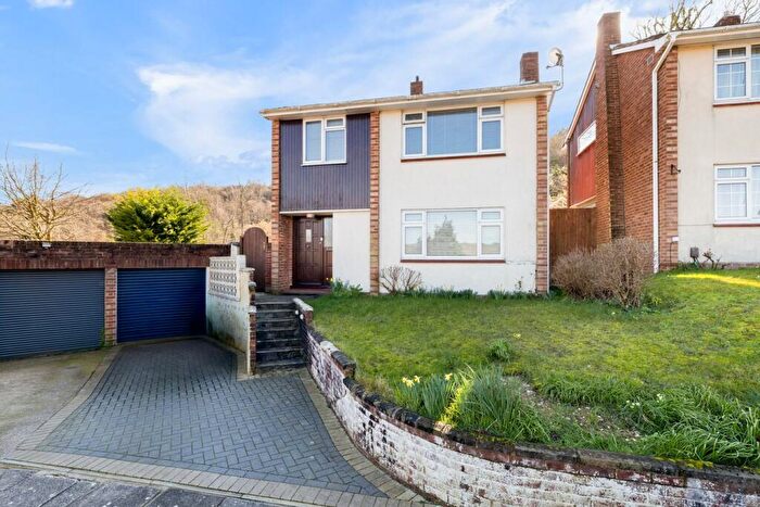 3 Bedroom Detached House For Sale In Newbury Close, Elms Vale, Dover, CT17