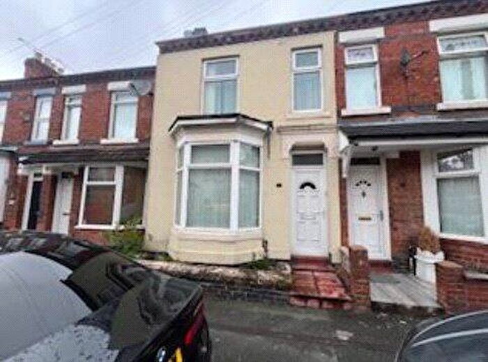 3 Bedroom Terraced House For Sale In Samuel Street, Crewe, Cheshire, CW1
