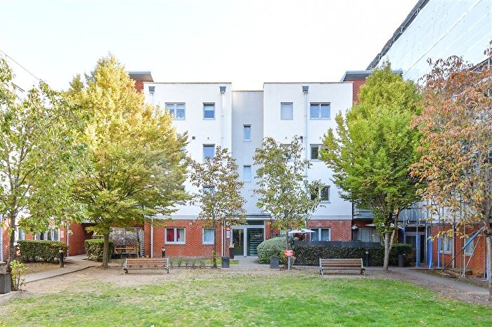 1 Bedroom Flat For Sale In Hawker Place, Walthamstow, E17