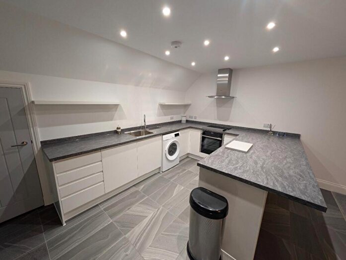 2 Bedroom Apartment To Rent In Halle Mews, Benfleet, SS7