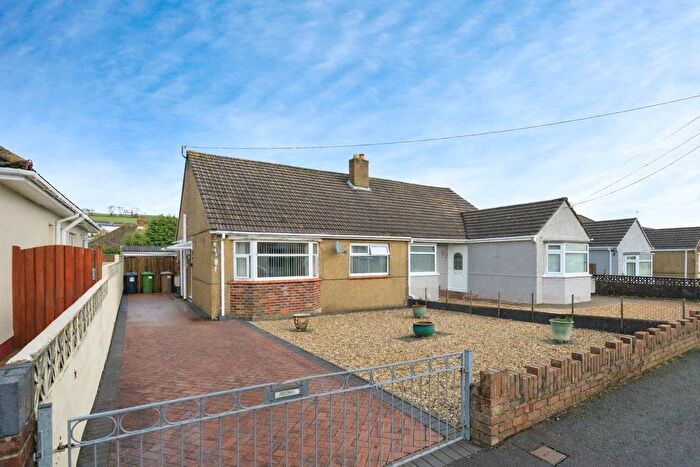 2 Bedroom Bungalow For Sale In Highbury Crescent, Plymouth, Devon, PL7