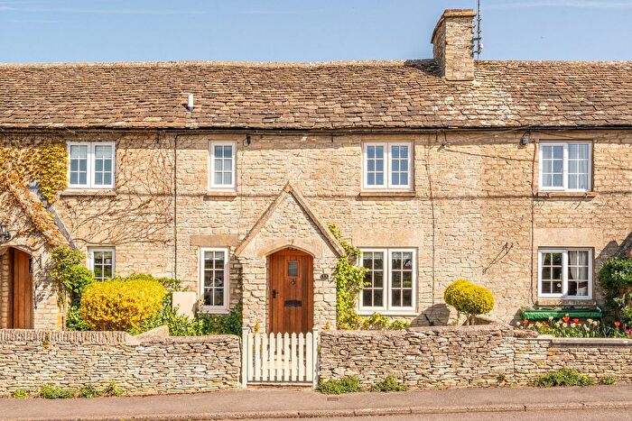 2 Bedroom Cottage For Sale In Chavenage Lane, Tetbury, GL8