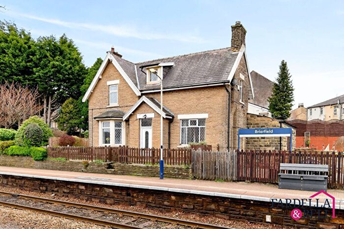 3 Bedroom Detached House For Sale In Railway Street, Brierfield, BB9