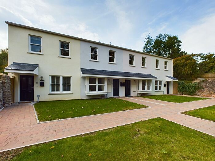 3 Bedroom Terraced House To Rent In Watcombe Beach Road, Torquay, TQ1