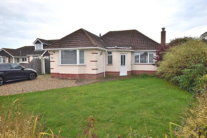 2 Bedroom Detached Bungalow To Rent In Durland Close, New Milton, Hampshire., BH25