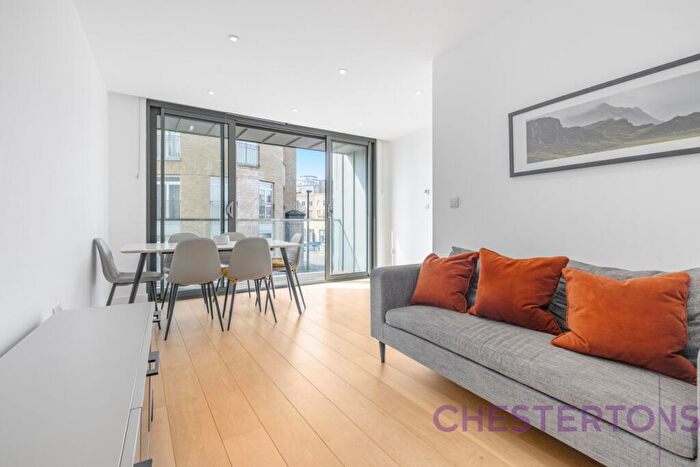 3 Bedroom Flat To Rent In Three Colt Street, Poplar, E14