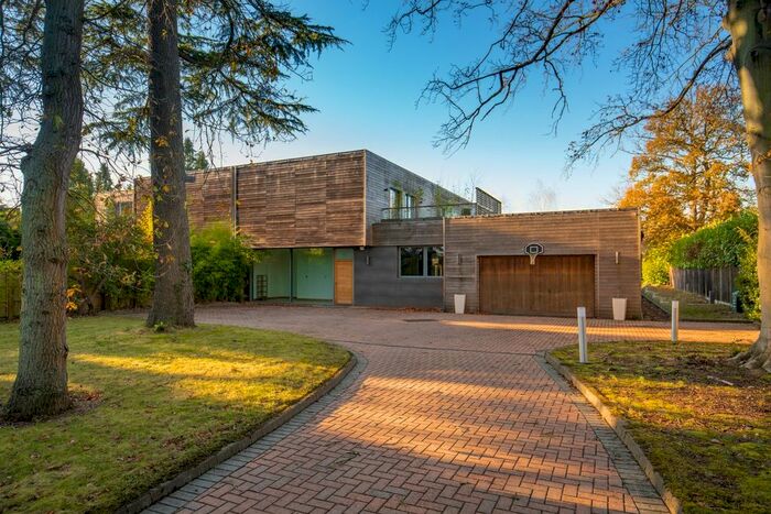 4 Bedroom Semi-Detached House To Rent In Windsor Road, Gerrards Cross, Buckinghamshire SL9