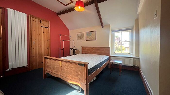 2 Bedroom Cottage To Rent In Kenn Street, Clevedon, BS21