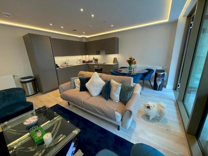 1 Bedroom Flat To Rent In Warwick Lane, London, Kensington, W14