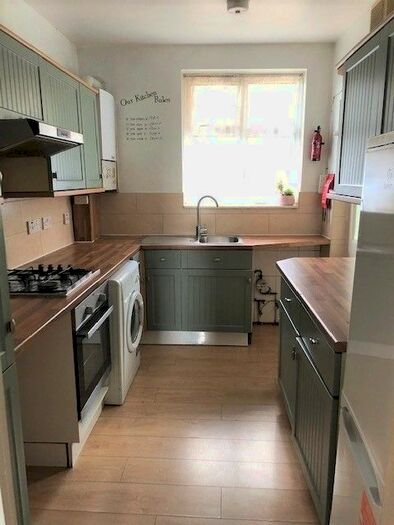 2 Bedroom Flat To Rent In Monkswell Court, Colney Hatch Lane, Muswell Hill, N10