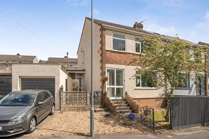 3 Bedroom Semi Detached House For Sale In Lillington Road, Radstock, BA3