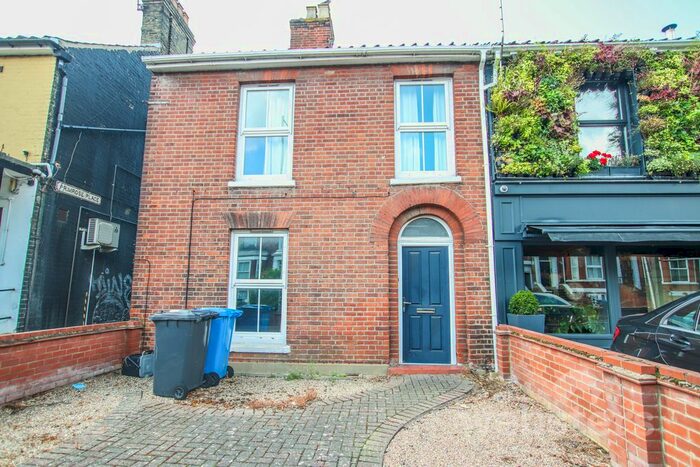 4 Bedroom Semi-Detached House To Rent In Unthank Road, Norwich, NR2