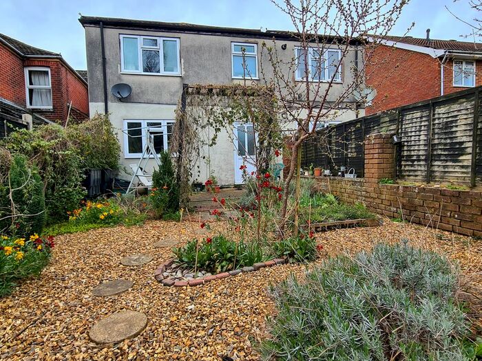 1 Bedroom Flat To Rent In Clarendon Road, Southampton, SO16