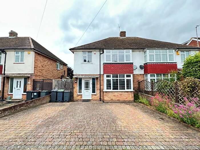 3 Bedroom Semi-Detached House To Rent In Graham Gardens, Luton, Bedfordshire, LU3