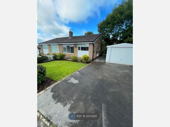 2 Bedroom Bungalow To Rent In Escroft Close, Wyke, Bradford, BD12