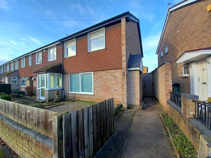 3 Bedroom End Of Terrace House To Rent In Brambling Way, Oxford, OX4
