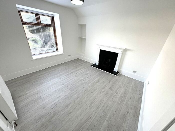 2 Bedroom Flat To Rent In Summerfield Terrace, City Centre, Aberdeen, AB24