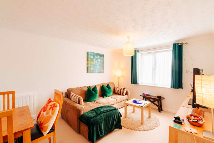 2 Bedroom Flat For Sale In Redcliff Mead Lane, Redcliffe, Bristol, BS1