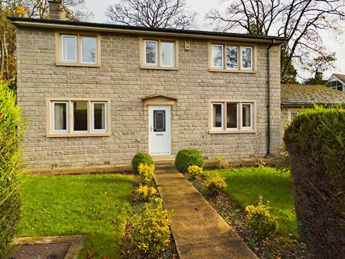 4 Bedroom Detached House To Rent In Woodlands Drive, Skipton, BD23