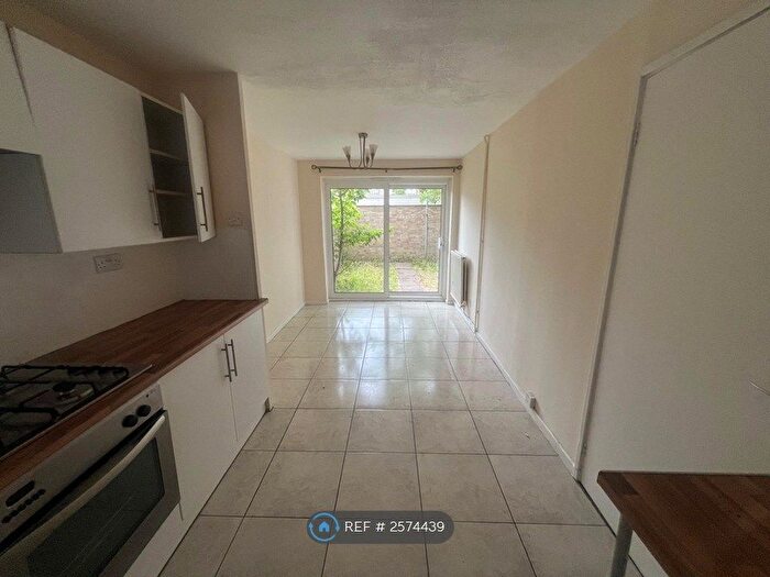 4 Bedroom Semi-Detached House To Rent In Agricola Place, Enfield, EN1