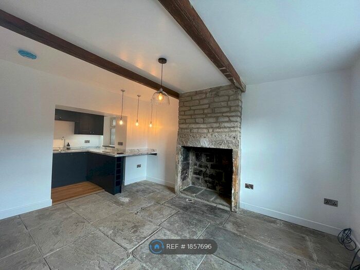 2 Bedroom Terraced House To Rent In Hightown Lane, Holmfirth, HD9